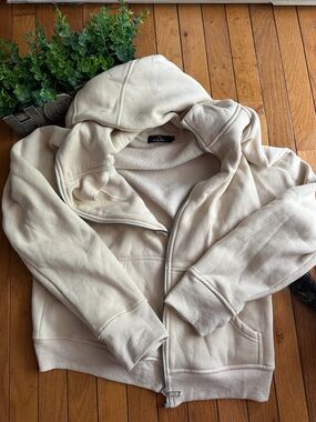 Cozy Cream Zip-Up Hoodie Jacket